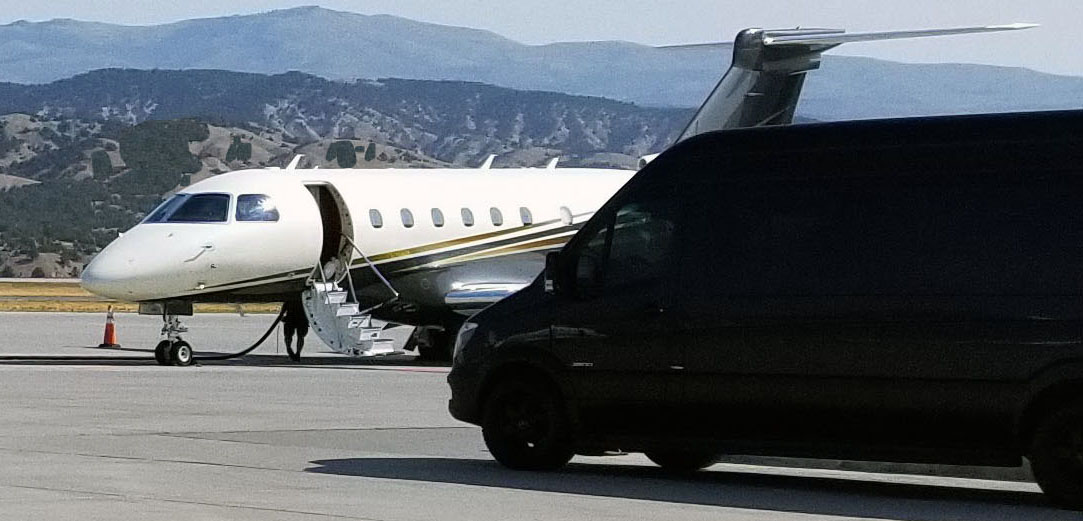 Private jet charter Aspen Colorado