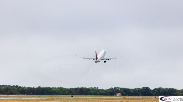 Jet Aircraft departing Marthas Vineyard Airport VNY