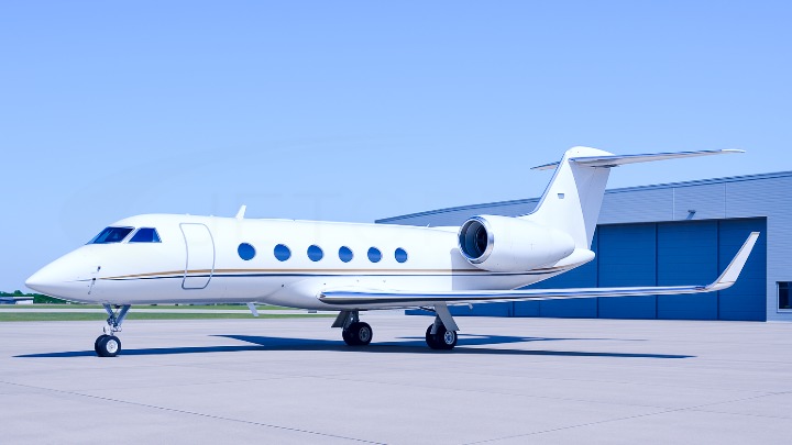 Gulfstream IV